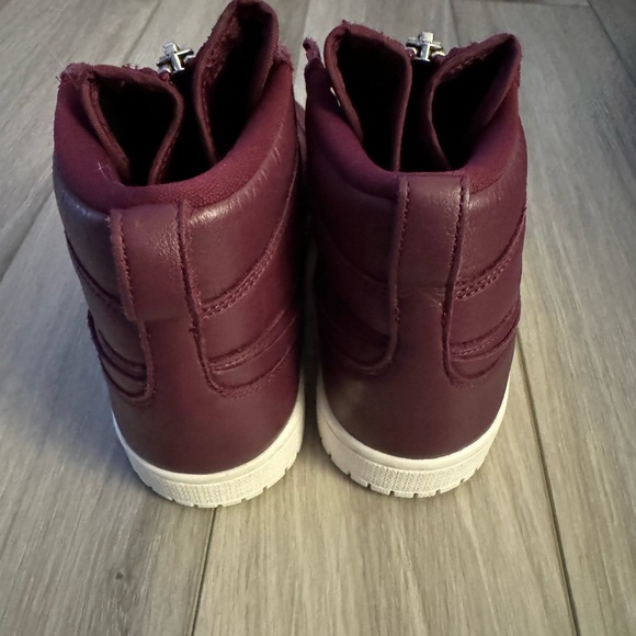 Women’s Jordan 1 Retro High Zip Bordeaux, Size 6 - Picture 6 of 7